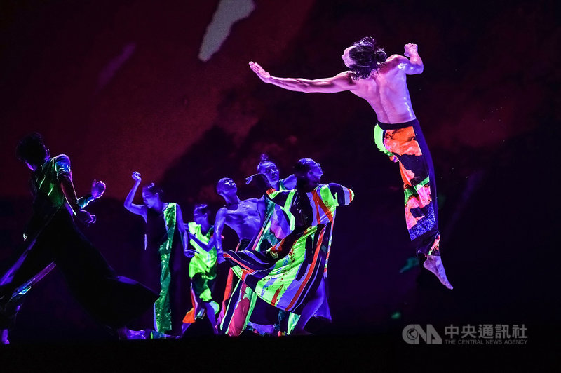 全球舞蹈界盛事世界芭蕾日(World Ballet Day)邁入第8屆,雲門舞集今年首度受邀線上參與,成為第一個登上「世界芭蕾日」舞台的台灣表演團隊。(雲門舞集提供)中央社 110年10月3日