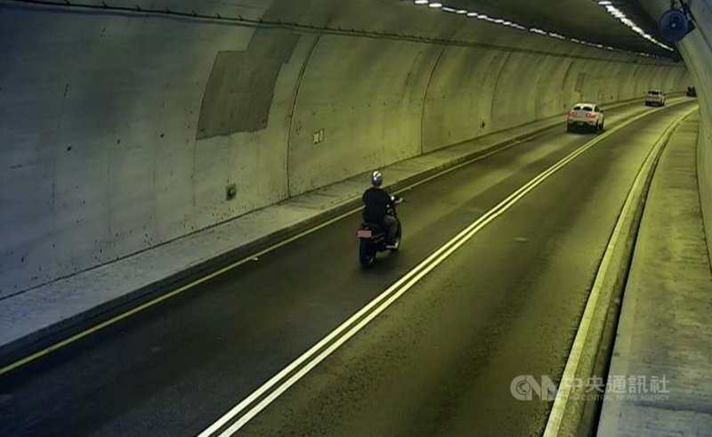 國慶3天連假將從9日開始,也是蘇花改試辦大型重型機車通行後首次連假,公路總局預估,蘇花路廊南下將於9日出現最大車潮,當天全日約1萬7000輛次,車潮從當天凌晨5時起湧現。(公路總局第4區養護工程處提供)中央社記者王朝鈺傳真 110年10月6日