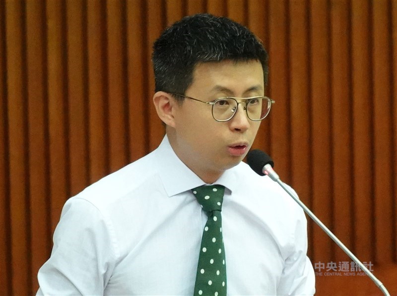 無黨籍台北市議員邱威傑(呱吉)12日表示,他將不參與2022年市議員選舉。(中央社檔案照片)