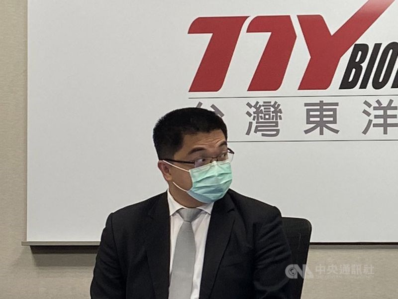 台灣東洋爭取代理德國BNT疫苗破局,並遭質疑牽涉內線交易。士林地檢署15日約談台灣東洋總經理施俊良(圖)等26人。(中央社檔案照片)