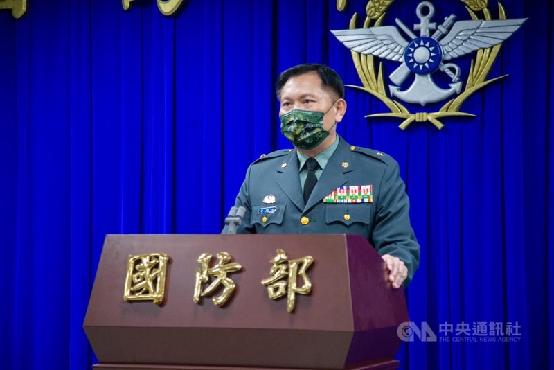 國防部19日舉行線上記者會,外界關注F-16V戰機是否會提前交付。國防部發言人史順文表示,目前按照專案進度正常執行中,對提前交機的傳言,國防部沒有評論。(國防部提供)中央社記者陳俊華傳真 110年10月19日