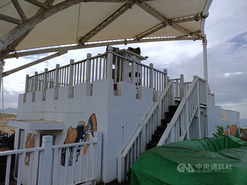 金門縣政府觀光處指出,第2次軍事營區活化標租,標案標的物「后湖海濱公園音樂舞台賣店」,面積約53.26平方公尺,每年標租金最低價格15萬元。(金門縣政府提供)中央社記者黃慧敏傳真 110年10月20日
