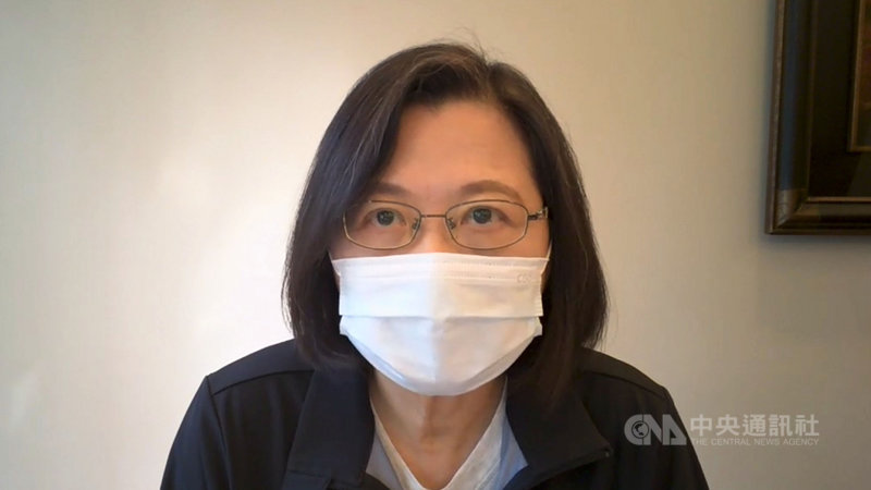 民進黨主席蔡英文20日說,此刻應該深究當年國民黨威權體制如何讓一般民眾、年輕學子成為加害體系一環。(民進黨提供)中央社記者葉素萍傳真 110年10月20日