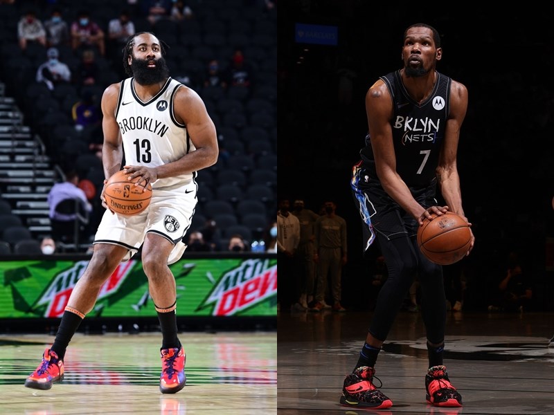NBA遴選75大球星,19日公布首波25人,其中有3名現役球員入選,包括籃網球星哈登(左)、杜蘭特(右)和公鹿一哥安特托昆博。(左圖取自twitter.com/JHarden13,右圖取自facebook.com/BrooklynNets)