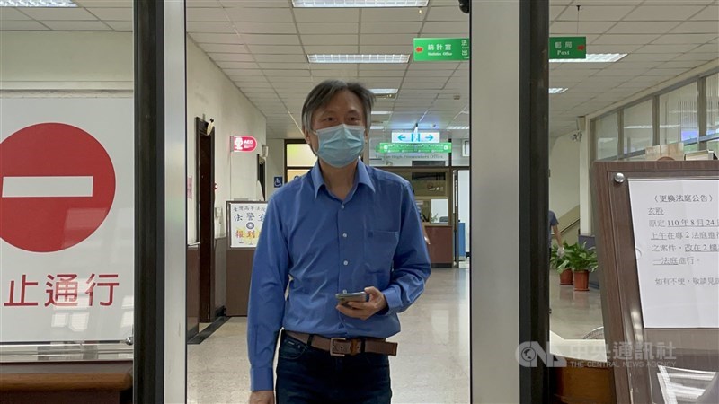 桃園市議員詹江村(圖)在網路直播時指稱當時擔任基進黨發言人的陳柏惟「賺紅錢」,一審依誹謗罪判詹男拘役80天,經上訴,二審27日駁回上訴,全案確定。(中央社檔案照片)