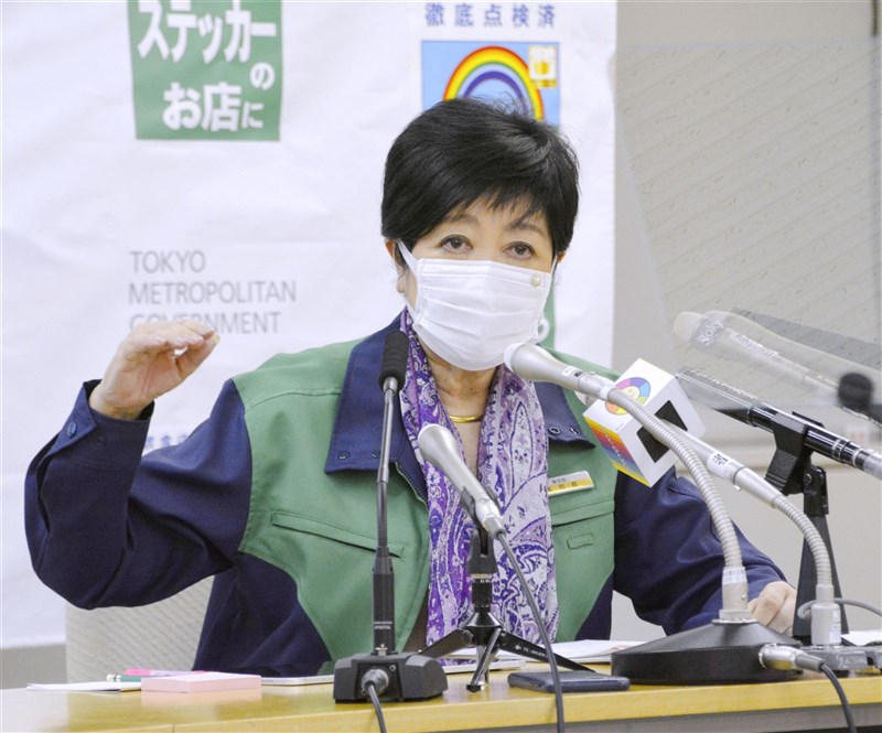 現年69歲的日本東京都知事小池百合子,27日因過度疲勞住院。(共同社)