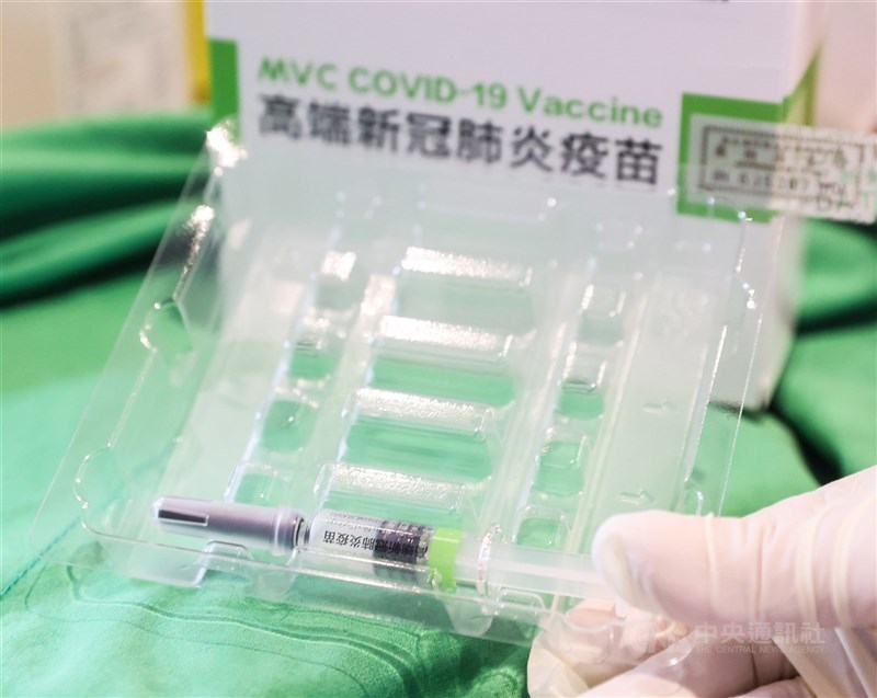 外交部28日表示,許多友邦及友好國家有意願取得台灣國產疫苗。圖為高端疫苗。(中央社檔案照片)