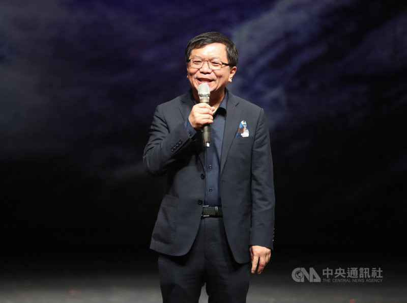 「2021西藏文化藝術節」系列活動5日起一連兩天將推出優人神鼓劇團全新創作「藏音天路」,文化部次長李連權4日出席記者會表示,台灣是多元文化國家,這次嘗試結合西藏文化及當代表演藝術。中央社記者張新偉攝 110年11月4日