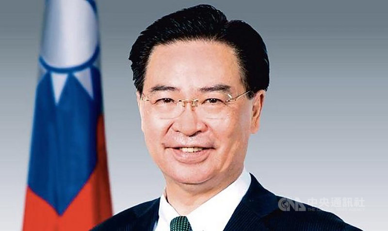 外交部長吳釗燮日前接受波蘭媒體「共和報」專訪,談到兩岸關係及歐洲國家的印太政策。(外交部提供)中央社記者鍾佑貞傳真 110年11月4日