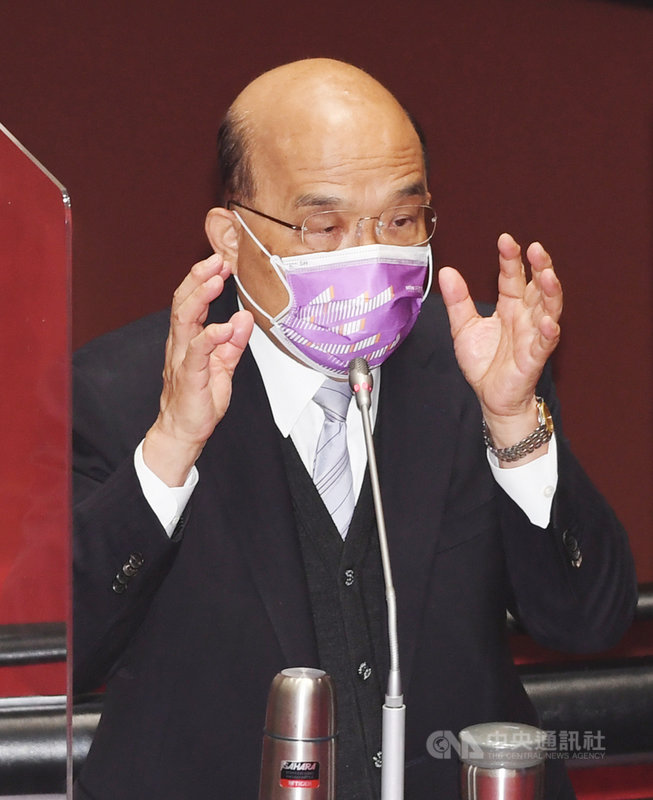 行政院長蘇貞昌(圖)9日在立法院備詢時,就核四公投議題表示,核四是前總統馬英九封存,是國民黨時代;如果重啟核四公投通過,依公投法,就要重啟。中央社記者施宗暉攝 110年11月9日