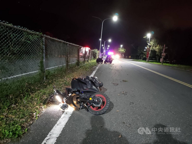 國立東華大學大二謝姓女學生10日深夜騎機車回宿舍,行經校內外環道路時,因不明原因自摔,造成頭部、腹部重創,送醫急救後,11日凌晨宣告不治。(民眾提供)中央社記者張祈傳真 110年11月11日