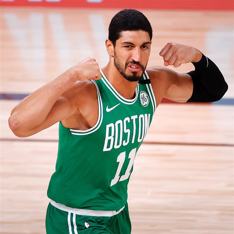 NBA球星坎特批評中國用金錢收買他人噤聲。(圖取自twitter.com/celtics)