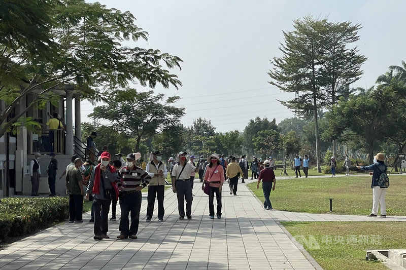 國內COVID-19(2019冠狀病毒疾病)疫情逐漸降溫,台南山上花園水道博物館統計入園遊客已回升到受疫情衝擊前水準。(台南市文化局提供)中央社記者楊思瑞台南傳真 110年11月22日