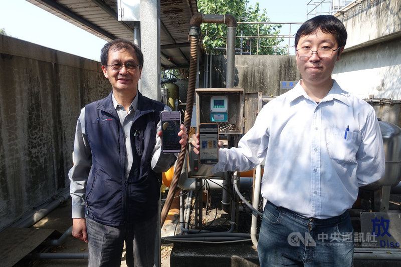 國立中山大學在校內建置5G網路機房,更在校內提供三大「5G實驗場域」,其中包括用5G智慧物聯網打造的「智慧污水處理場」,只要透過手機平板,可線上監控污水淨化情形。(中山大學提供)中央社記者曾以寧傳真 110年11月24日
