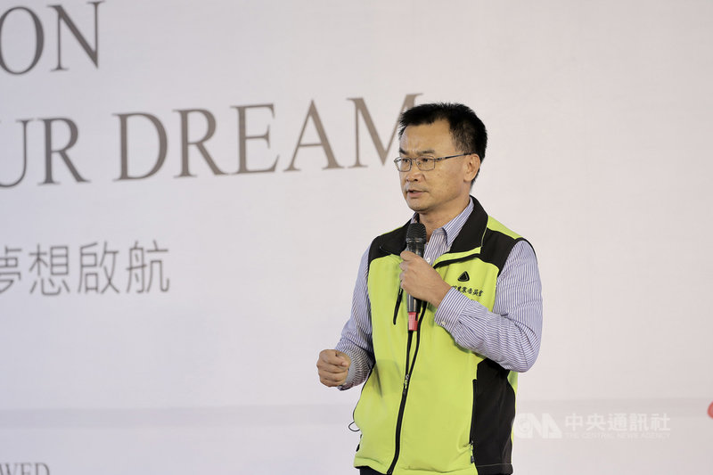 農委會主委陳吉仲24日到屏東縣佳冬鄉出席活動時受訪表示,日前接受Podcast節目訪問時,特別提到萊克多巴胺是豬肉飼料添加物,沒有說是人的保健食品,希望一些團體不要再過度衍生。(佳冬鄉農會提供)中央社記者郭芷瑄傳真 110年11月24日