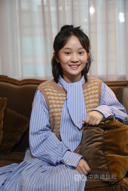 新銳演員方郁婷(圖)演出電影「美國女孩」,獲第58屆金馬獎最佳新演員和最佳女主角雙料提名。方郁婷透露,這次演出是打開新世界,未來盼能繼續演戲,期待和金鐘視后鍾欣凌能有合作機會。中央社記者吳家昇攝 110年11月25日