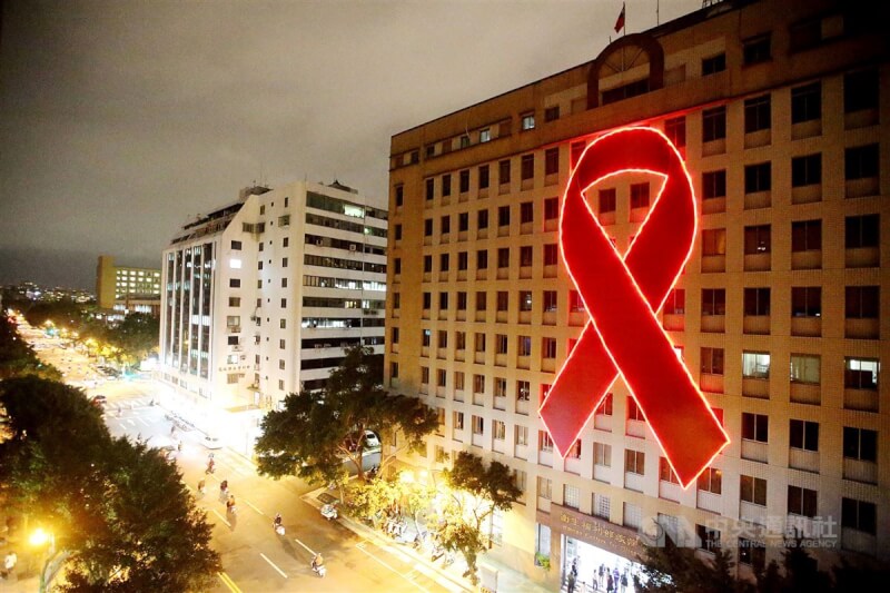 疾管署統計，新增愛滋確診者連續6年下降，今年截至5月底累計408名新確診者，較去年同期下降11%。（示意圖／中央社檔案照片）