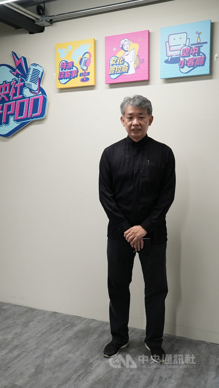 古亭長老教會牧師陳思豪持續關注社會議題,他應邀錄製中央社Podcast節目「空中小客廳」,和眾人分享他究竟為何而戰。 中央社記者吳桓中攝 110年12月3日