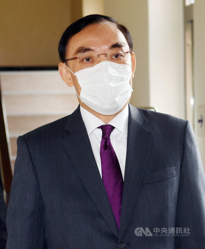 民進黨立委高嘉瑜疑遭男友林秉樞施暴事件,扯出綠營網軍互打疑雲。法務部長蔡清祥(圖)6日表示,網軍部分要不要另外立案,由檢察官決定。中央社記者施宗暉攝 110年12月6日