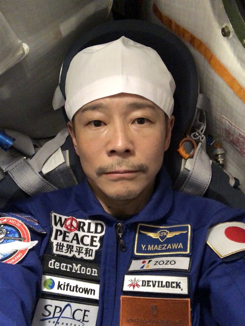富豪前澤友作(圖)等兩名日本民間人士,預計8日搭乘俄羅斯太空船前往國際太空站。(圖取自twitter.com/yousuck2020)