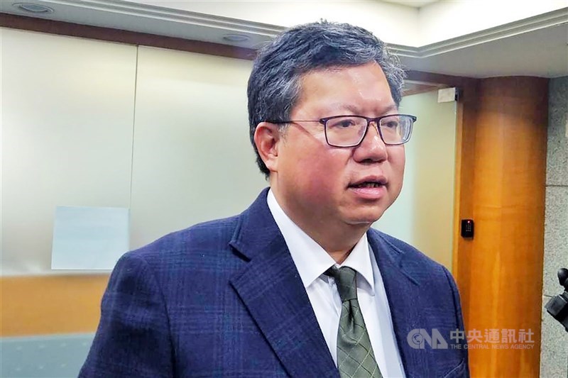 桃園市長鄭文燦收受2家累積虧損營利事業捐贈的政治獻金,未依期限辦理返還或繳庫,遭監察院處新台幣8萬元罰鍰。(中央社檔案照片)