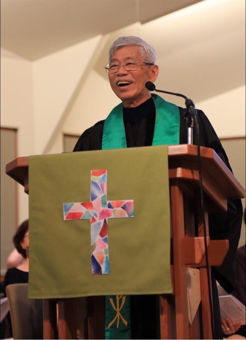 駐美代表蕭美琴12月8日發文表示，父親蕭清芬牧師（圖）於11月26日於紐澤西州辭世。感念父親一生以神學教育為使命，有強烈的台灣本土意識。（圖取自facebook.com/Bikhim）