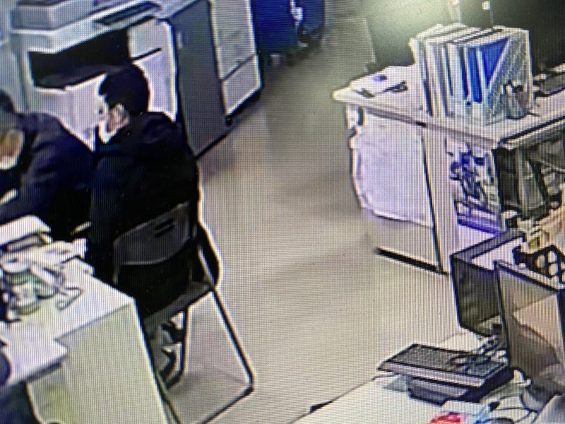 葉姓男子(圖)從南投縣埔里鎮到苗栗縣訪友,回程因車資不足,竟謊報遭人擄到苗栗「丟包」,以為警方受理後會載他回南投,反而涉犯刑法使公務員登載不實、誣告罪嫌遭函送法辦。警方也籲請民眾勿無故耗費警力資源。(警方提供)中央社記者蕭博陽南投縣傳真 110年12月9日