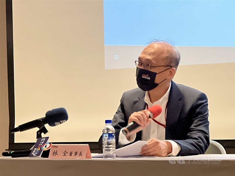 台灣東洋藥品15日舉辦法人說明會，董事長林全表示，未來東洋將從內銷轉為以外銷為主。中央社記者吳家豪攝 110年12月15日