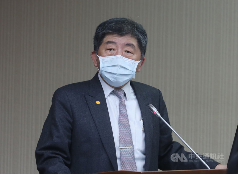 四大公投18日投票,衛福部長陳時中15日在立法院表示,指揮中心沒有規定實聯制,且投票時都有戶籍資料,「基本上就已經是實名制」。中央社記者裴禛攝 110年12月15日