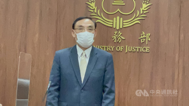 法務部長蔡清祥(圖)15日表示,司法官學院為孕育司法官之搖籃,肩負司法教育的重責大任,並承載著司法改革的千斤重擔,期許新上任的司法官學院院長柯麗鈴,對品操不好學員勇於淘汰。中央社記者劉世怡攝 110年12月15日