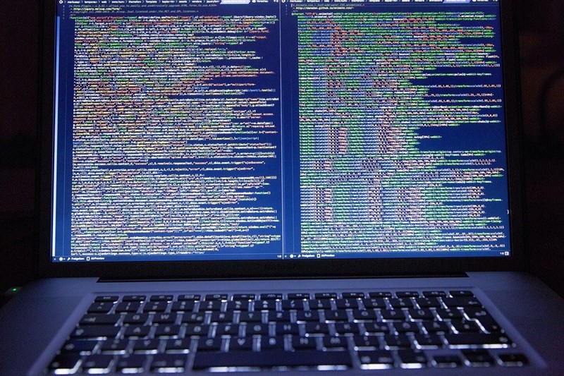 臉書母公司Meta指控,6家私人監控公司從事駭客任務或其他濫用權利的行為。(示意圖/圖取自Pixabay圖庫)