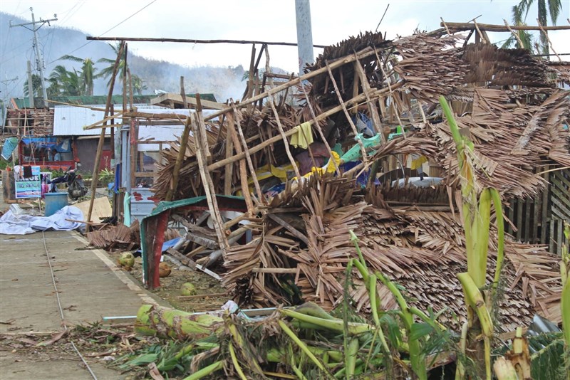 颱風雷伊席捲菲律賓中部及南部，造成至少75人死亡。（圖取自facebook.com/coastguardph）