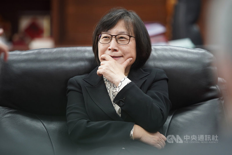 2022年1月為公平會成立30週年,主委李鎂表示,對機關而言,30年代表累積不可替代的寶貴經驗,意義格外重大。2022年將發布數位政策白皮書,涵蓋平台經濟、科技巨擘等議題面向。中央社記者徐肇昌攝 110年12月25日
