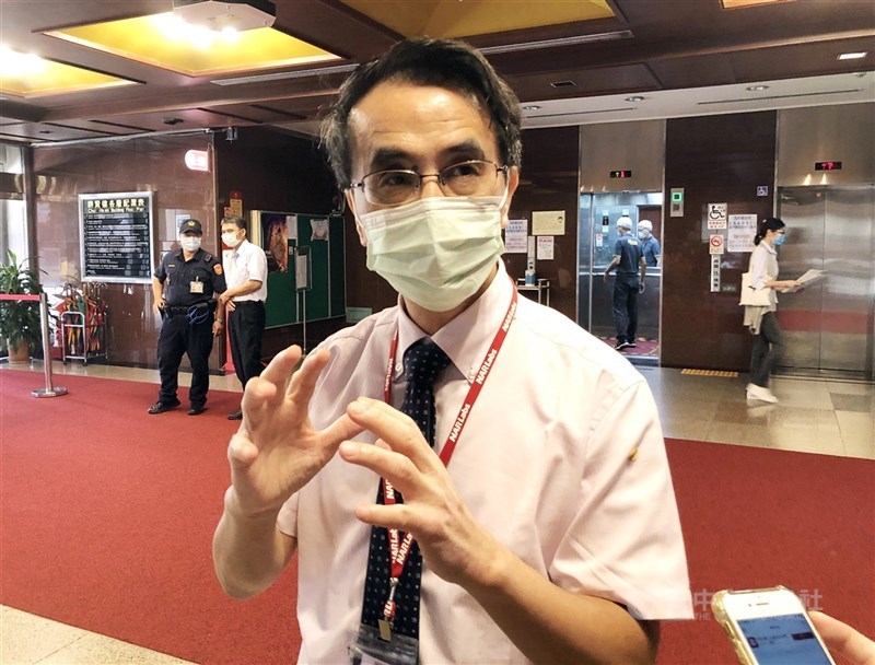 太空中心主任吳宗信(圖)27日說,成大與陽明交大將提申請,明年預定先後在屏東縣旭海部落發射科研火箭。(中央社檔案照片)