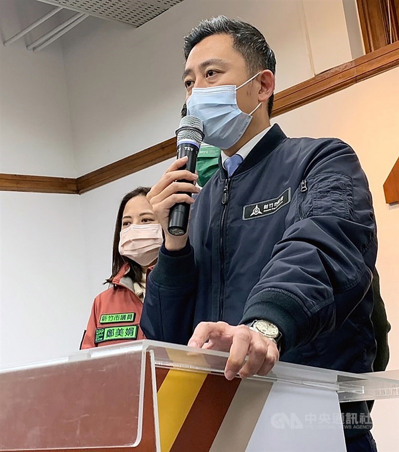 針對大新竹合併升格議題,新竹市長林智堅(前)27日晚間舉行記者會表示,他不會參選2022大新竹合併後的首任市長,希望這樣的決定促使各在野黨停止政治操作,讓大新竹升格有助國家戰略產業發展、提升區域治理效率的討論回歸正軌。中央社記者郭宣彣攝 110年12月27日