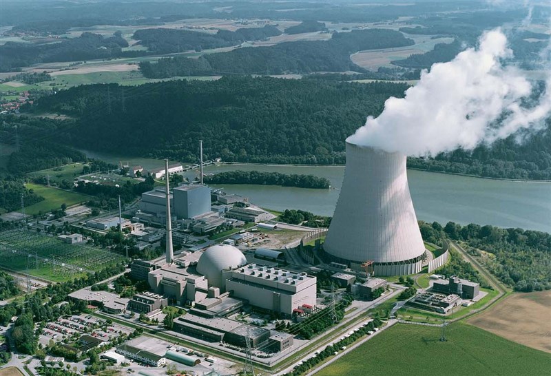 歐洲議會6日同意將核能與天然氣納入永續能源類別，影響全球綠能轉型方向。圖為德國核電廠伊薩2號。（圖取自twitter.com/PreussenEl）