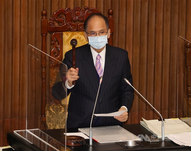立法院長游錫堃(圖)4日召集黨團協商,研商民進黨立委柯建銘等人所提召開第10屆第4會期臨時會相關事宜,因各黨團無法達成共識,5日將舉行全院委員談話會進行處理。(中央社檔案照片)
