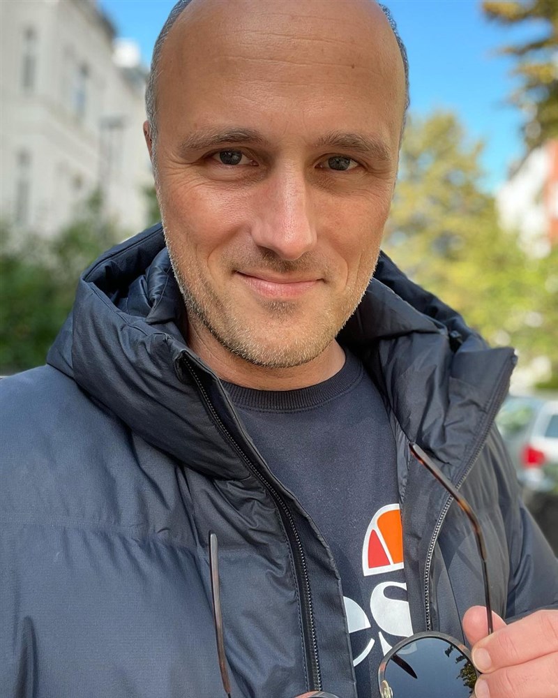 德國國會議員萊曼擔任國內首位主管LGBTQ事務專員。(圖取自instagram.com/_svenlehmann_)