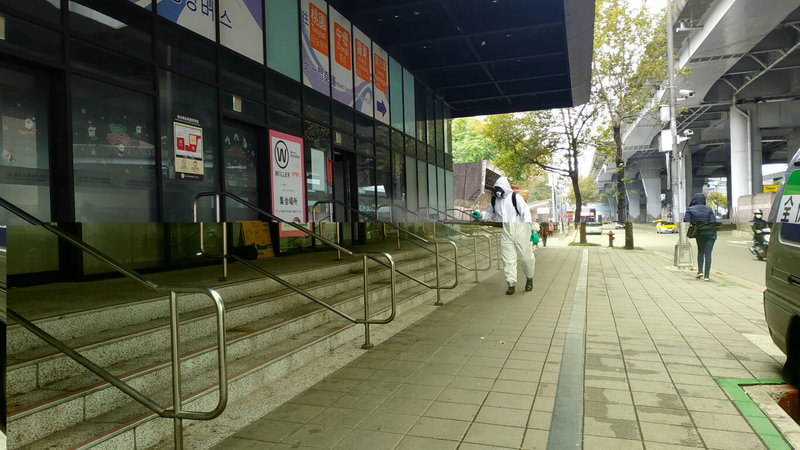 台北市副市長黃珊珊7日表示,確診的桃園機場保全曾在發病前9天到台北車站用餐,車站已完成清消。(台北市環保局提供)中央社記者陳昱婷傳真 111年1月7日