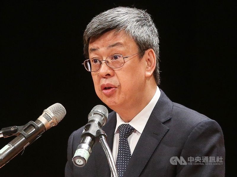 Omicron變異株讓COVID-19疫情再起,前副總統陳建仁7日接受專訪指出,元宵節過後是疫情關鍵期。(中央社檔案照片)
