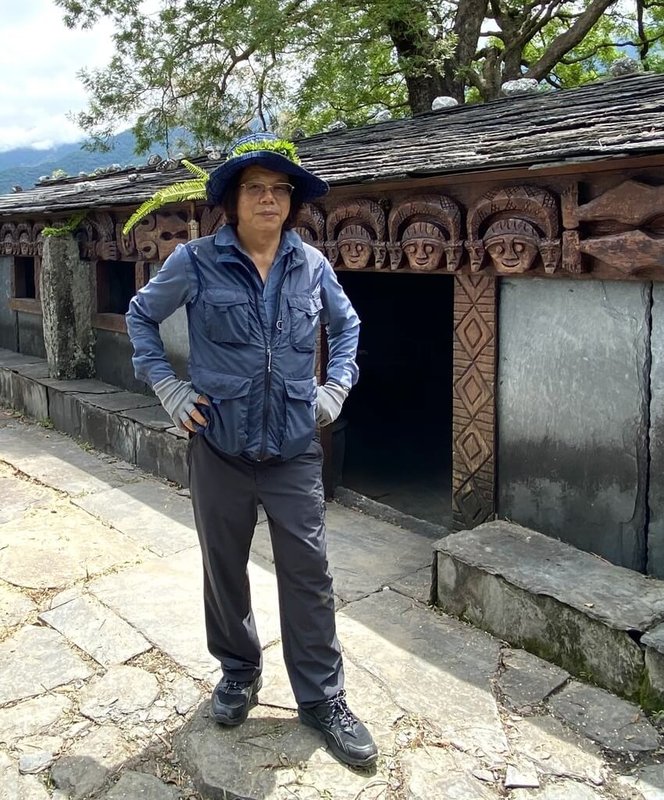 有「環境生態」導演美譽的鄧文斌,曾獲7座金鐘獎肯定,也在國際各大影展頻頻獲獎。(倪有純提供)中央社記者葉冠吟傳真 111年1月8日