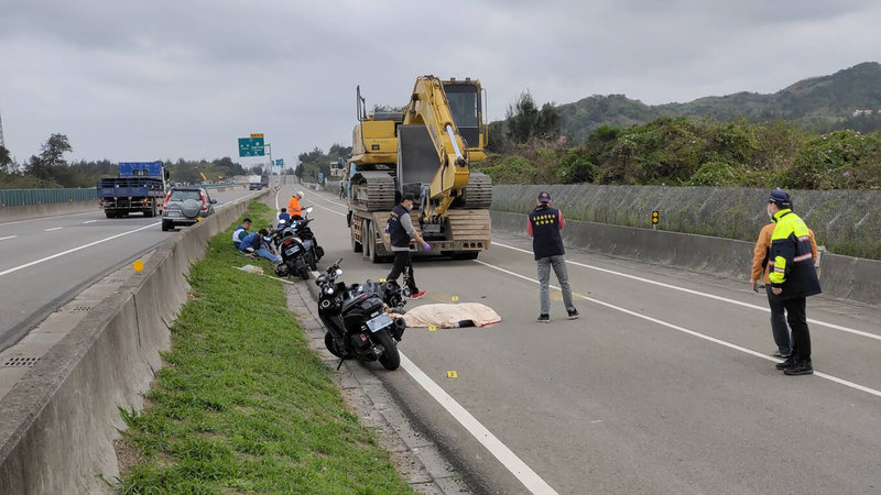 台61線後龍路段大學生疑超車不慎遭拖板車輾斃 社會 中央社cna