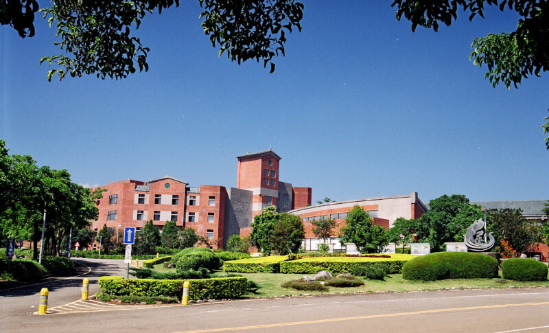國立暨南大學校方14日指出,陸續有同學因吃校內餐廳鴨肉飯後拉肚子,截至14日上午8時為止,已有35名學生腹瀉。圖為校園一景。(圖取自暨南大學網頁doc.ncnu.edu.tw/ncnu)