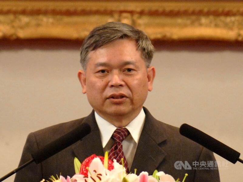 國立台灣大學經濟學系教授張清溪13日搭捷運時忽然昏倒沒意識,經搶救仍不治,享壽74歲。圖為2006年張清溪出席活動。(中央社檔案照片)