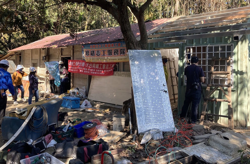 一家10口擠破屋做工行善團伸援女童圓夢好開心 地方 中央社cna