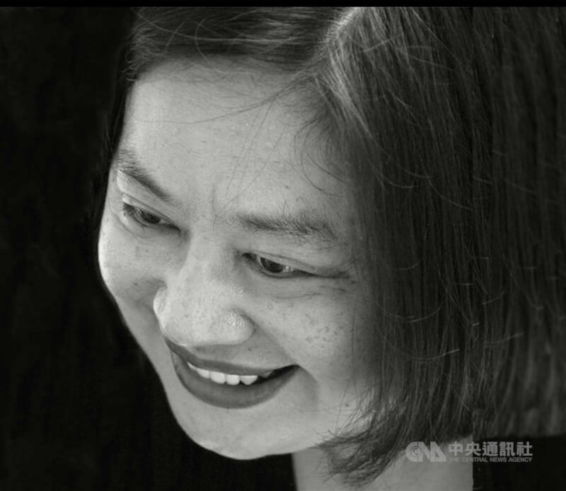 聲樂家也是資深古典樂節目主持人黃瑞芬(ZOE)15日因心肌梗塞在家中過世,享年58歲。(摘自IC之音網站)中央社記者趙靜瑜傳真 111年1月17日