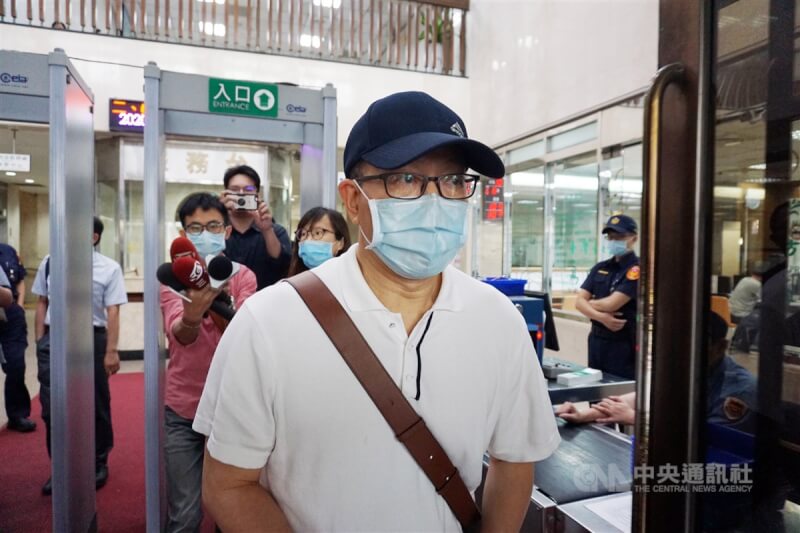 長沙台協會長林懷(前)等7人涉嫌獲得中國資金,2019年時以辦餐會、資助返台機票等方式,拉抬國民黨總統候選人韓國瑜選情。(中央社檔案照片)
