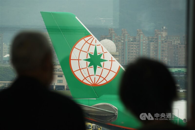 美國聯邦航空總署(FAA)提出5G可能有干擾777機型飛安的疑慮,長榮航空對此表示,疑慮陸續排除中,後續航班將維持正常。(中央社檔案照片)