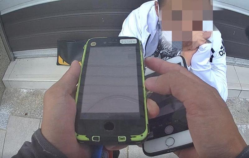 台南杜姓男子生意失利,合夥人林姓男子欲取回本錢未果,林男等強押杜男到桃園毆打,杜男尿遁逃出,警方17日逮捕6男1女到案。(台南市警局提供)中央社記者張榮祥台南傳真 111年1月19日