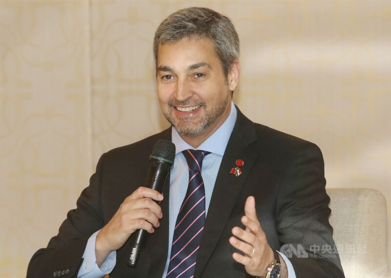 南美洲友邦巴拉圭總統阿布鐸COVID-19檢測呈陽性反應,目前隔離中。圖為2018年阿布鐸訪台。(中央社檔案照片)